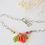 chezphilomene bijoux verre artisanal printemps collier creation fleurs rose orange feuilles (6)