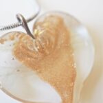 chez philomene bijoux verre filé collier coeur creatrice artisanal pailettes (3)