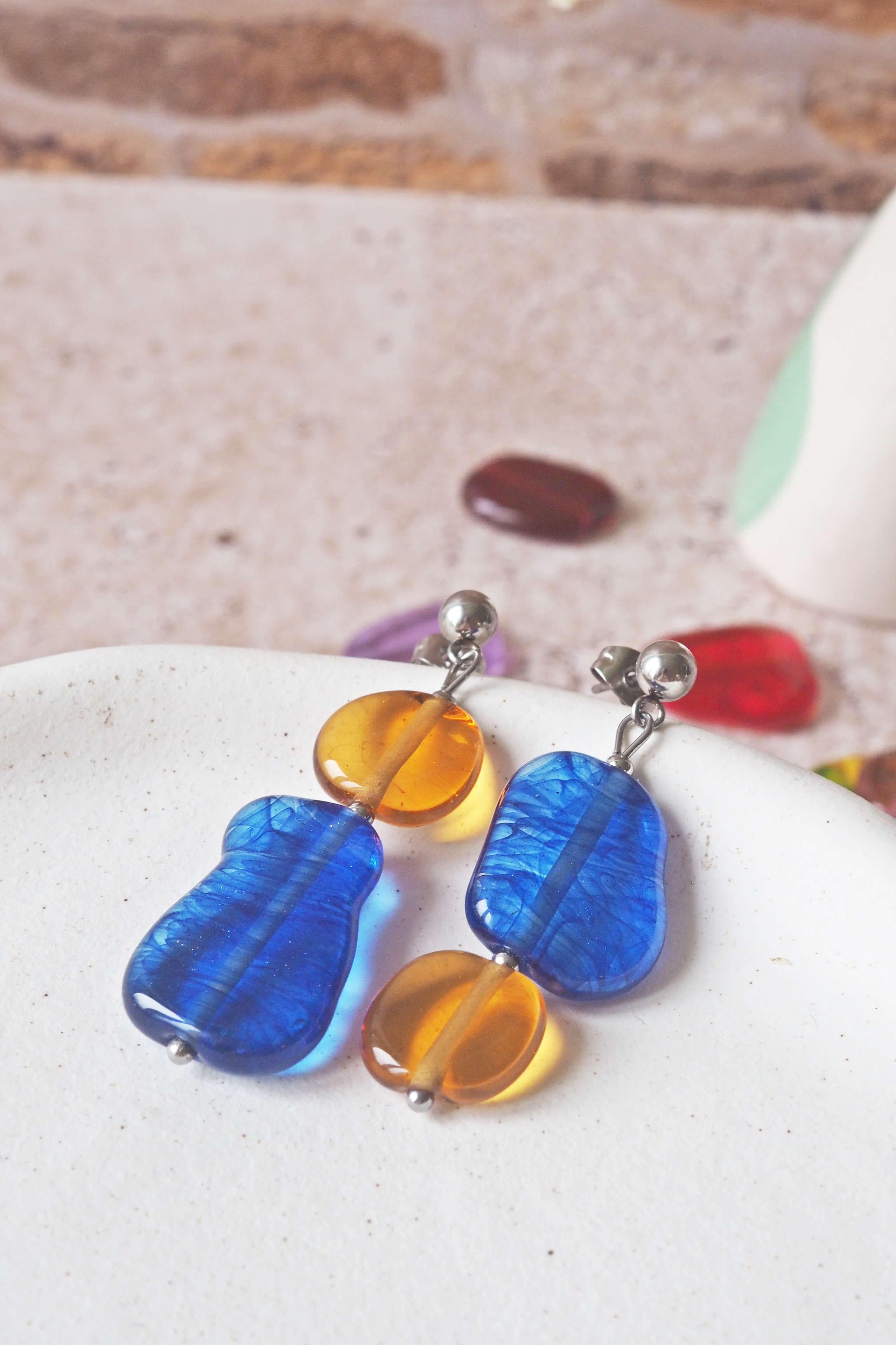 philomène boucles oreilles asymétriques galets translucide bijoux verre murano (11)