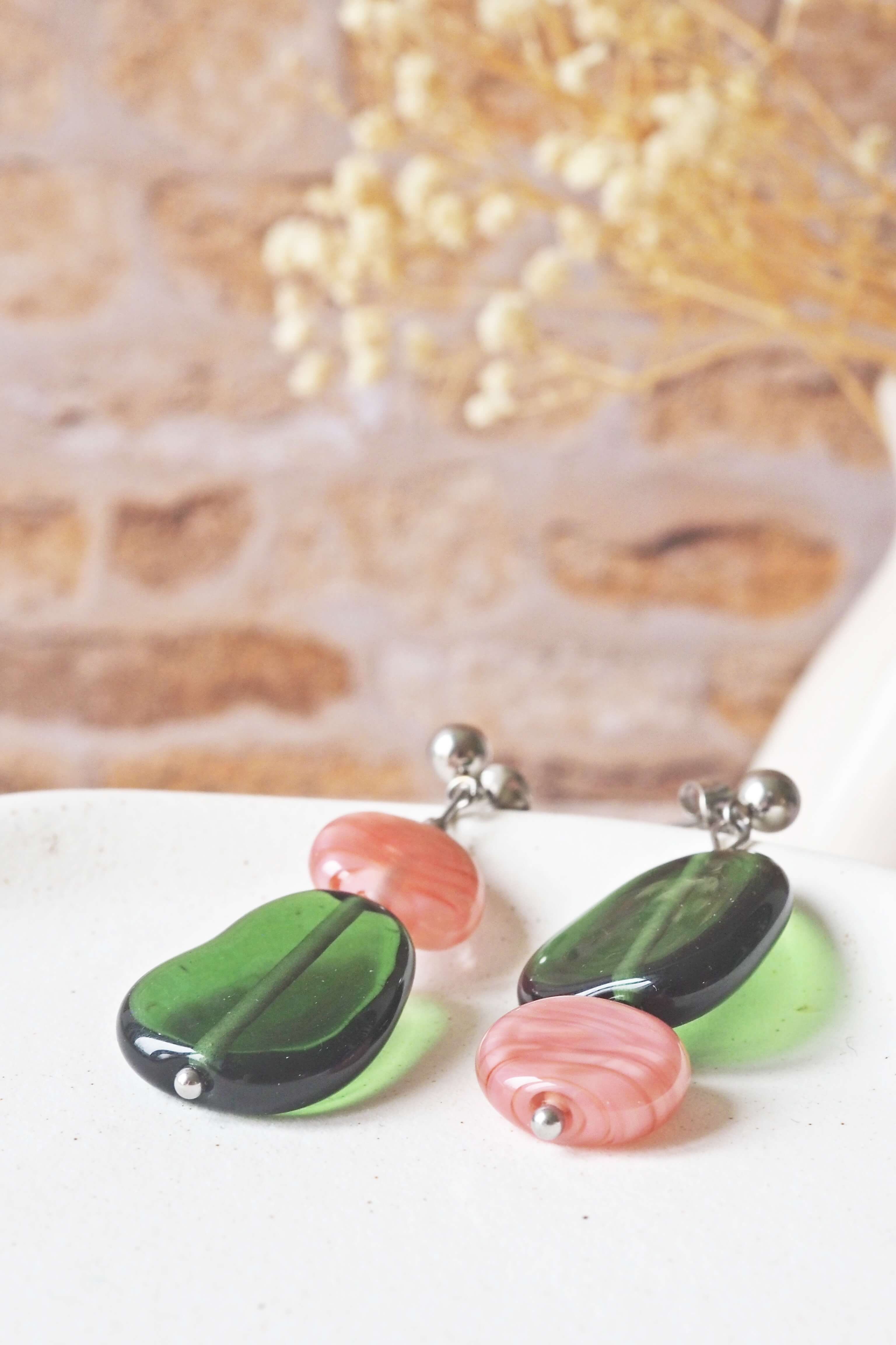 philomène boucles oreilles asymétriques galets translucide bijoux verre murano (9)