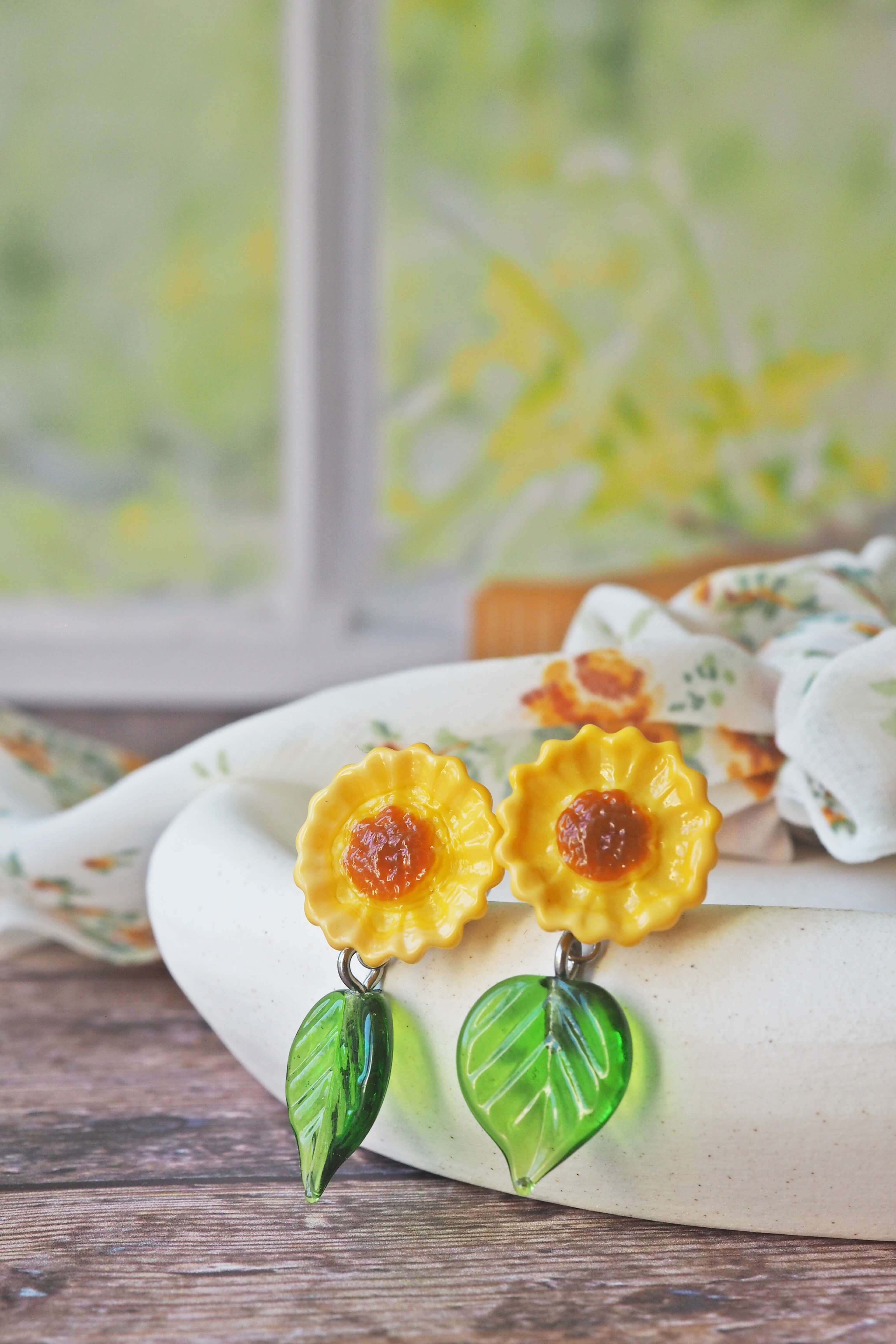 fleurs tournesol philomène verre filé bijoux artisanal végétal unique jaune boucles oreilles (1)