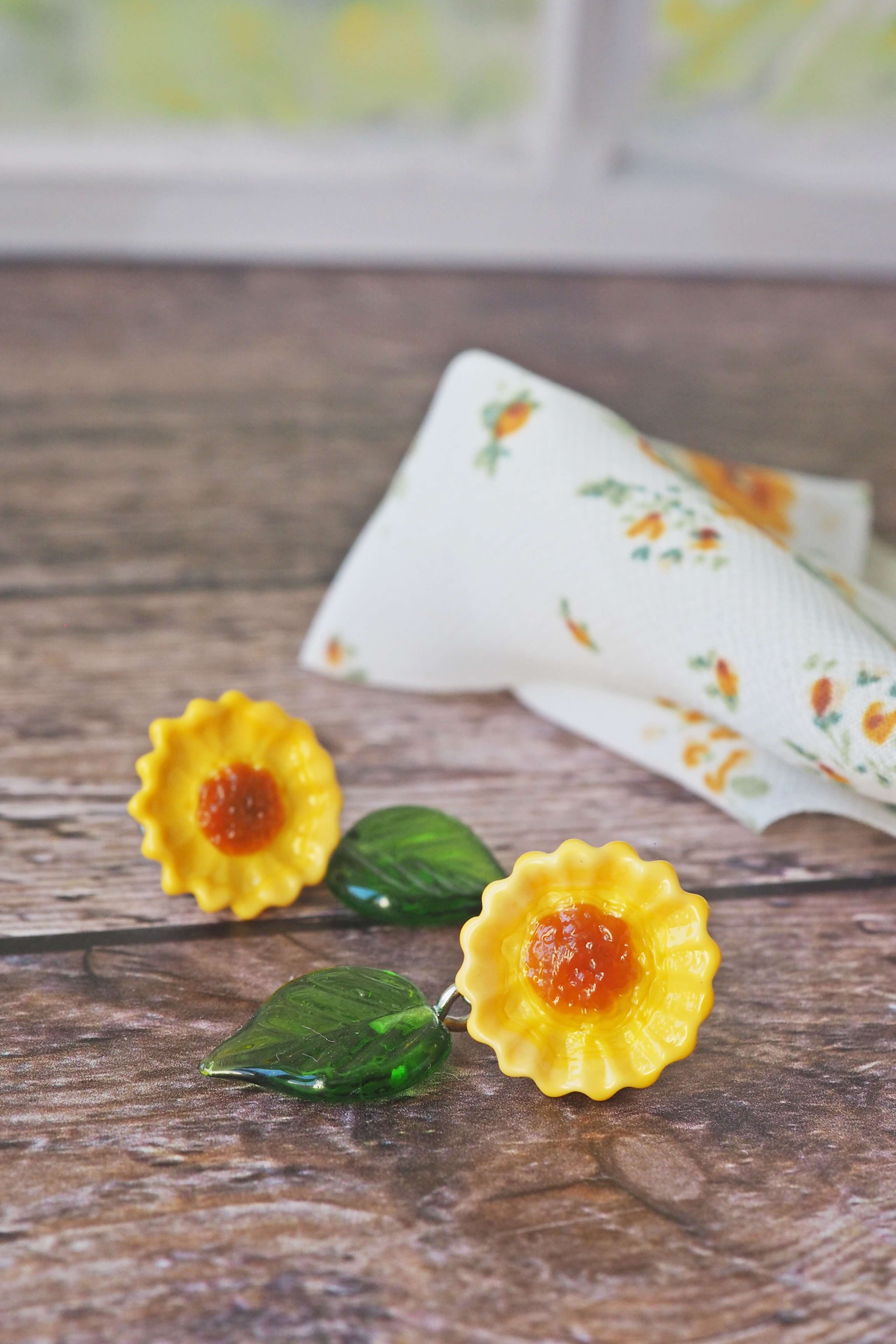 fleurs tournesol philomène verre filé bijoux artisanal végétal unique jaune boucles oreilles (2)