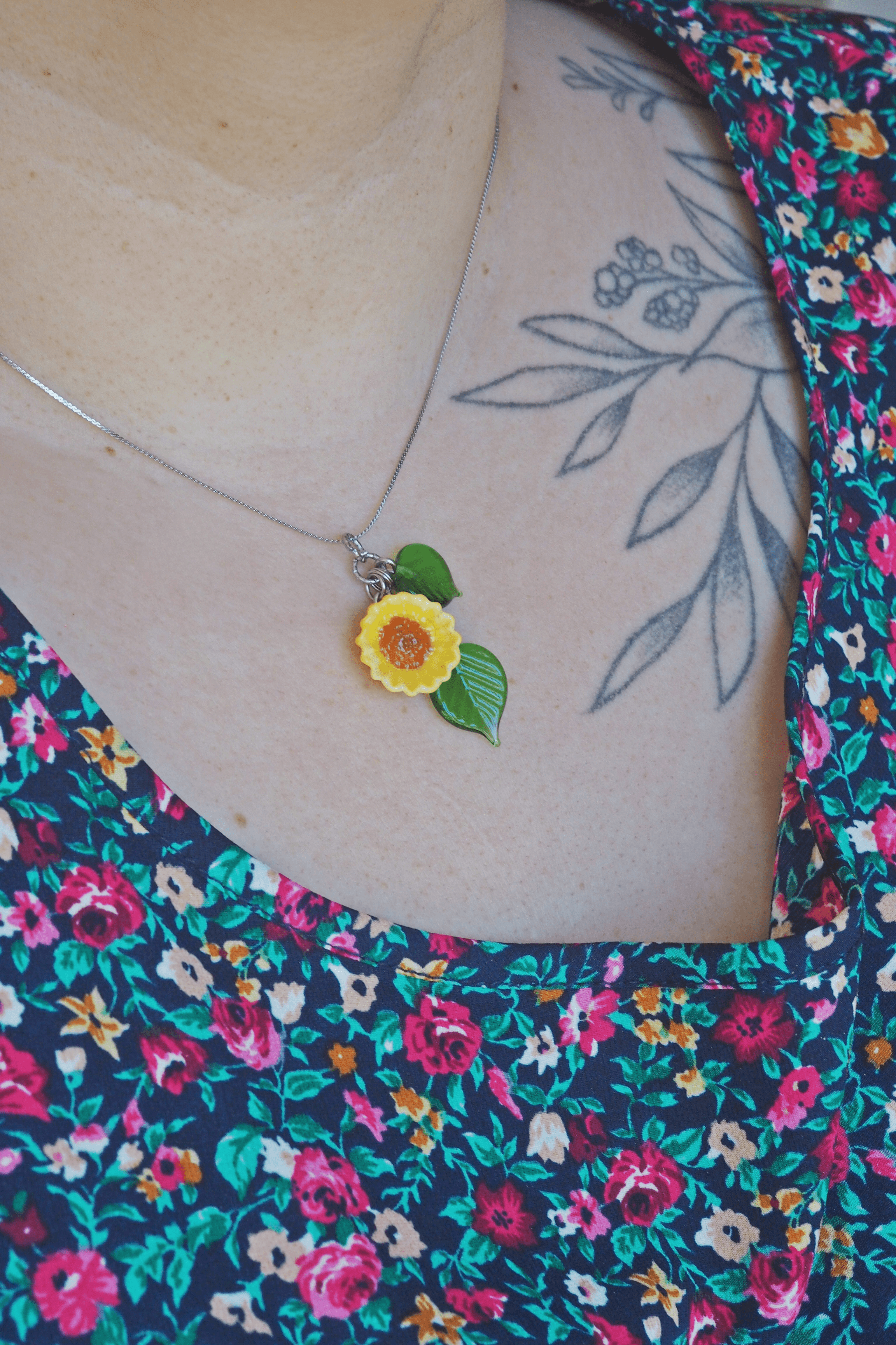 fleurs tournesol philomène verre filé bijoux artisanal végétal unique jaune collier (1)