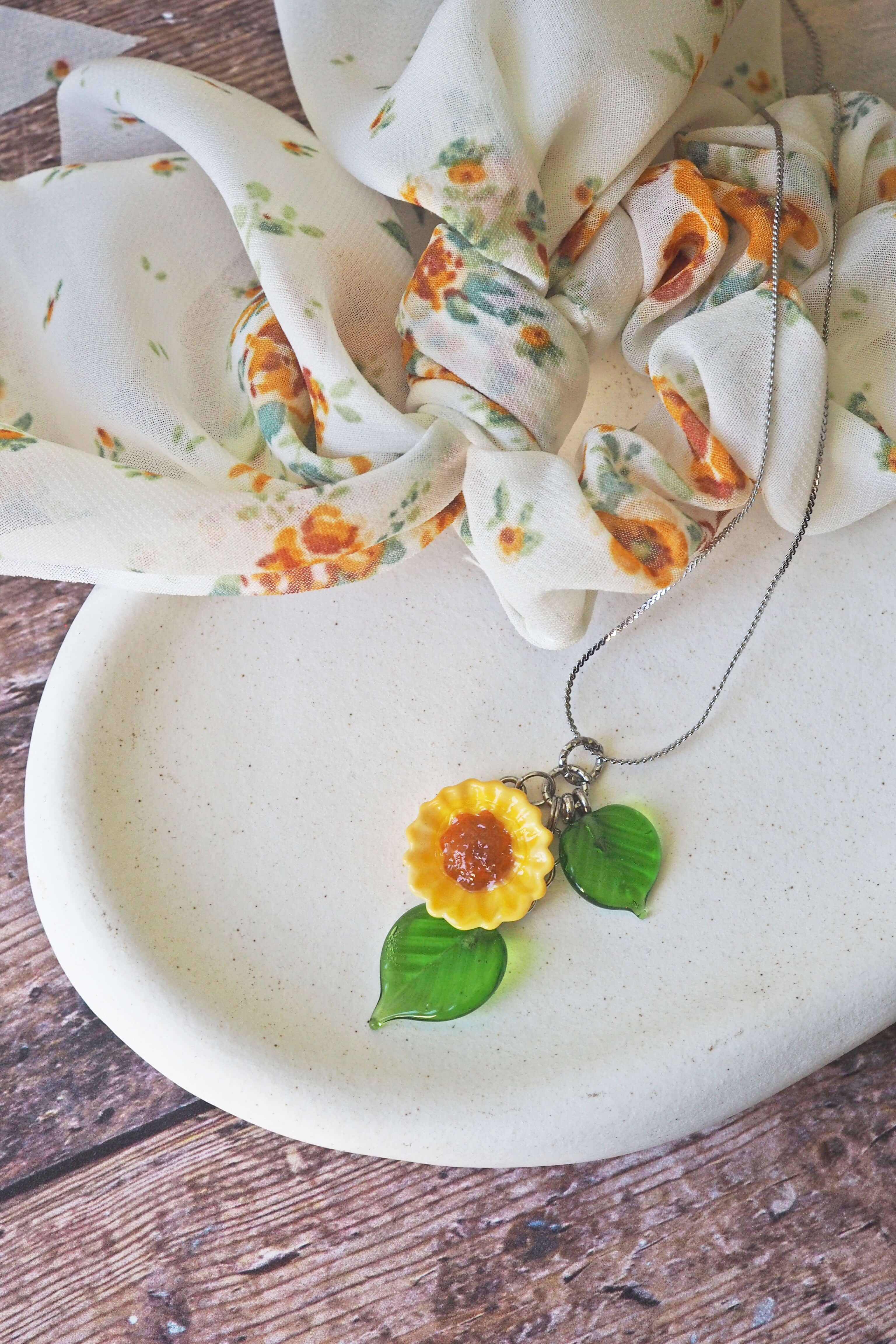 fleurs tournesol philomène verre filé bijoux artisanal végétal unique jaune collier (4)