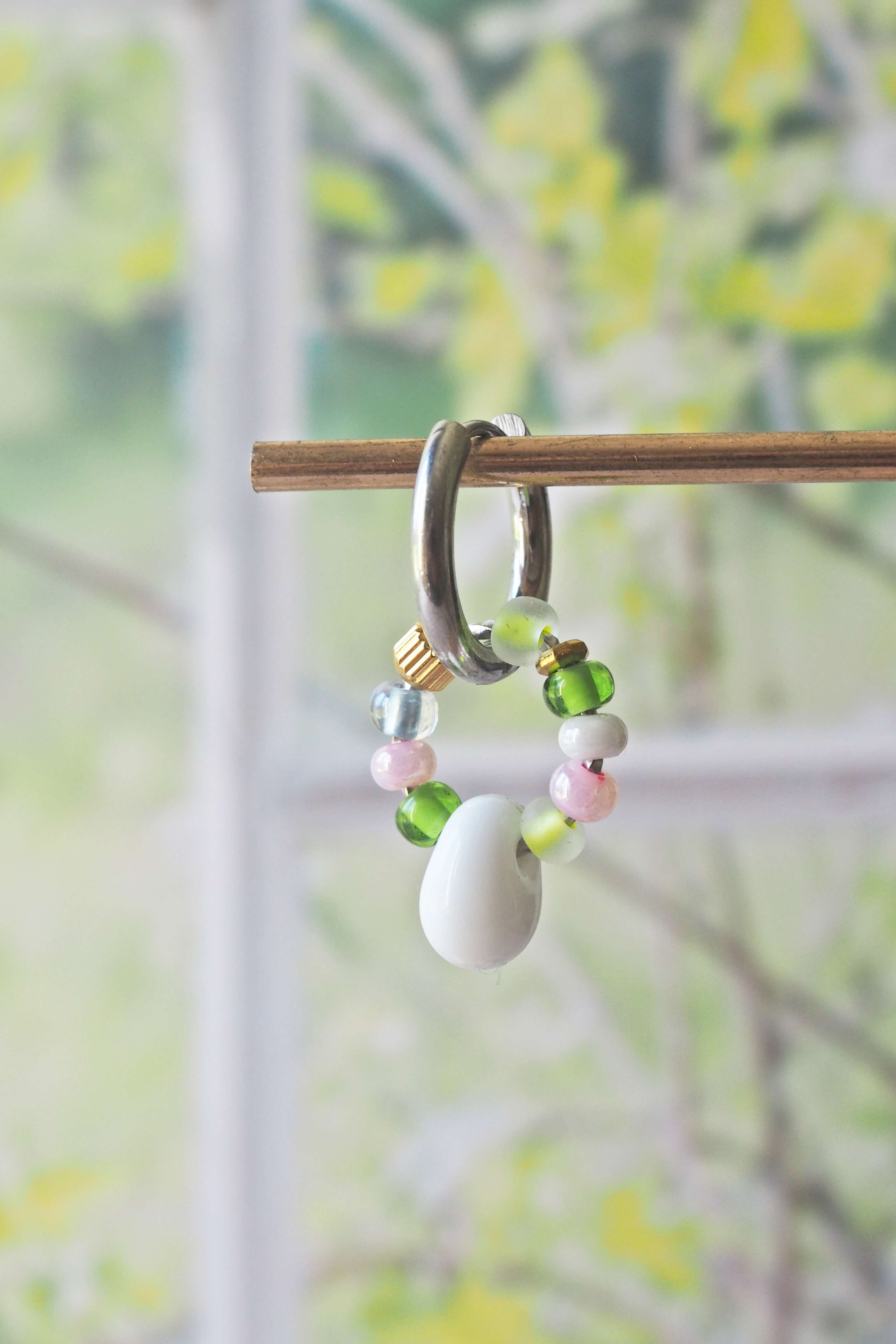 philomene bijoux boucles oreilles paulette goutte verre filé murano artisanal unique coloré perles anneau simple (41)