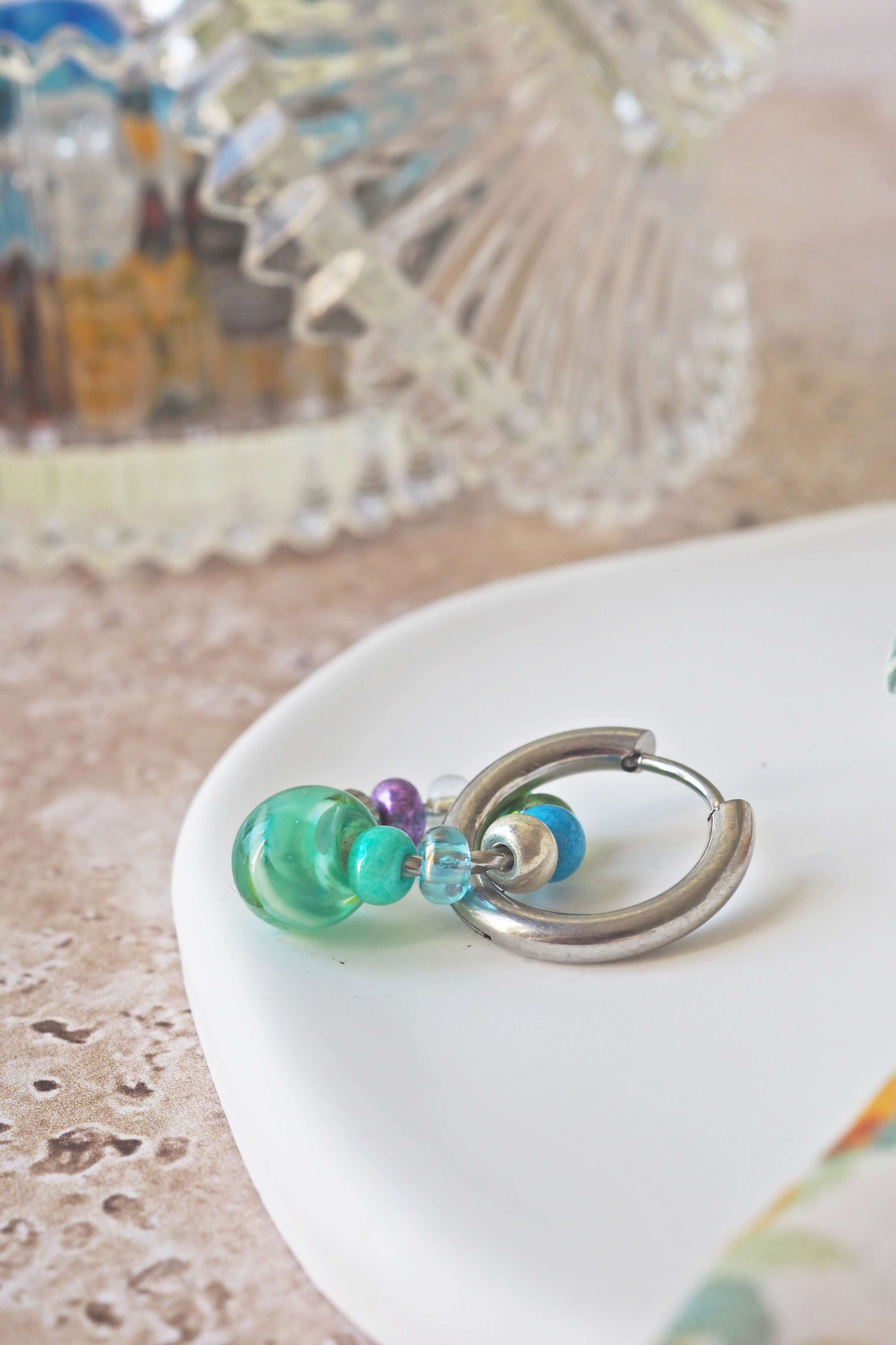 philomene bijoux boucles oreilles paulette goutte verre filé murano artisanal unique coloré perles anneau simple (54)