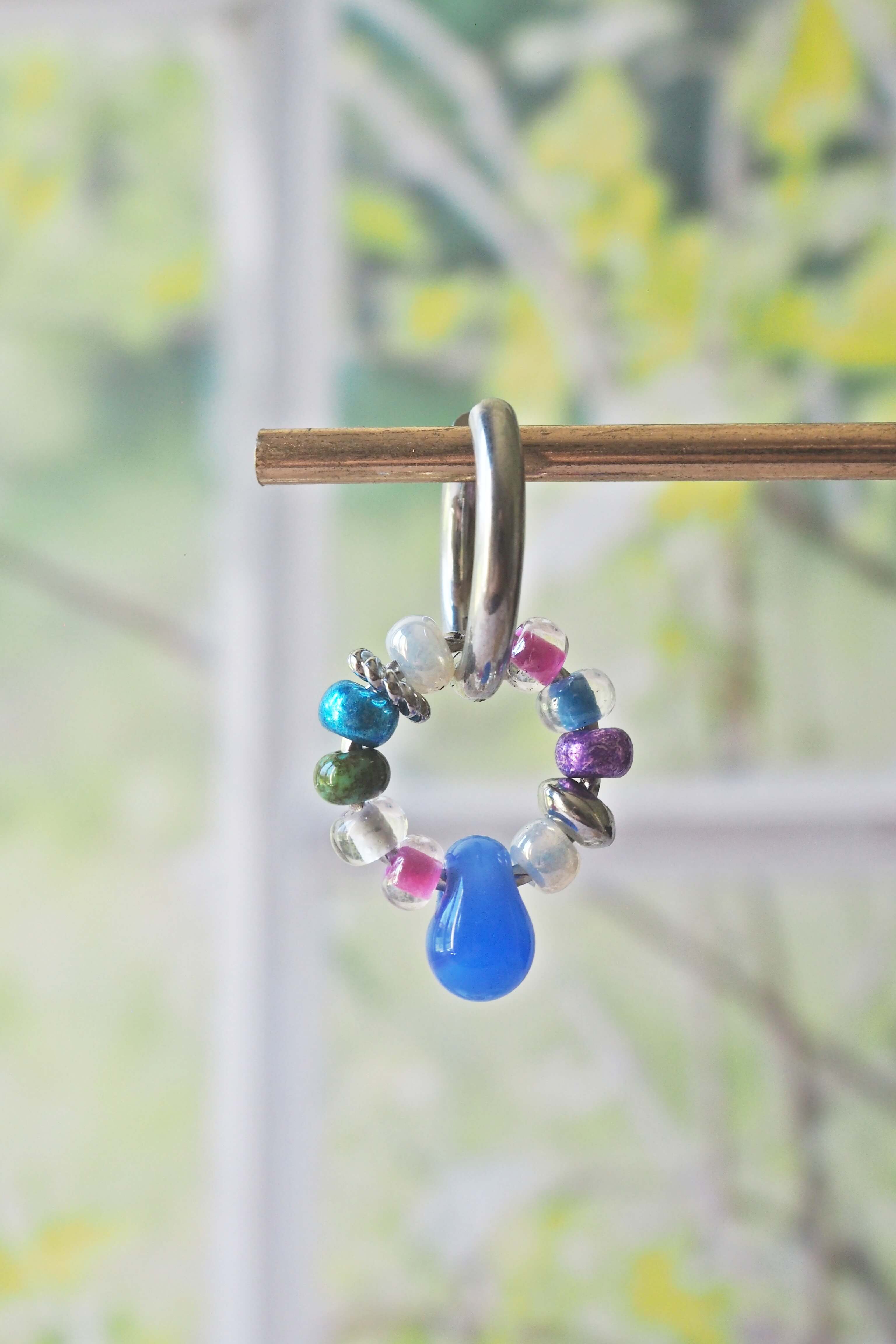 philomene bijoux boucles oreilles paulette goutte verre filé murano artisanal unique coloré perles anneau simple (68)