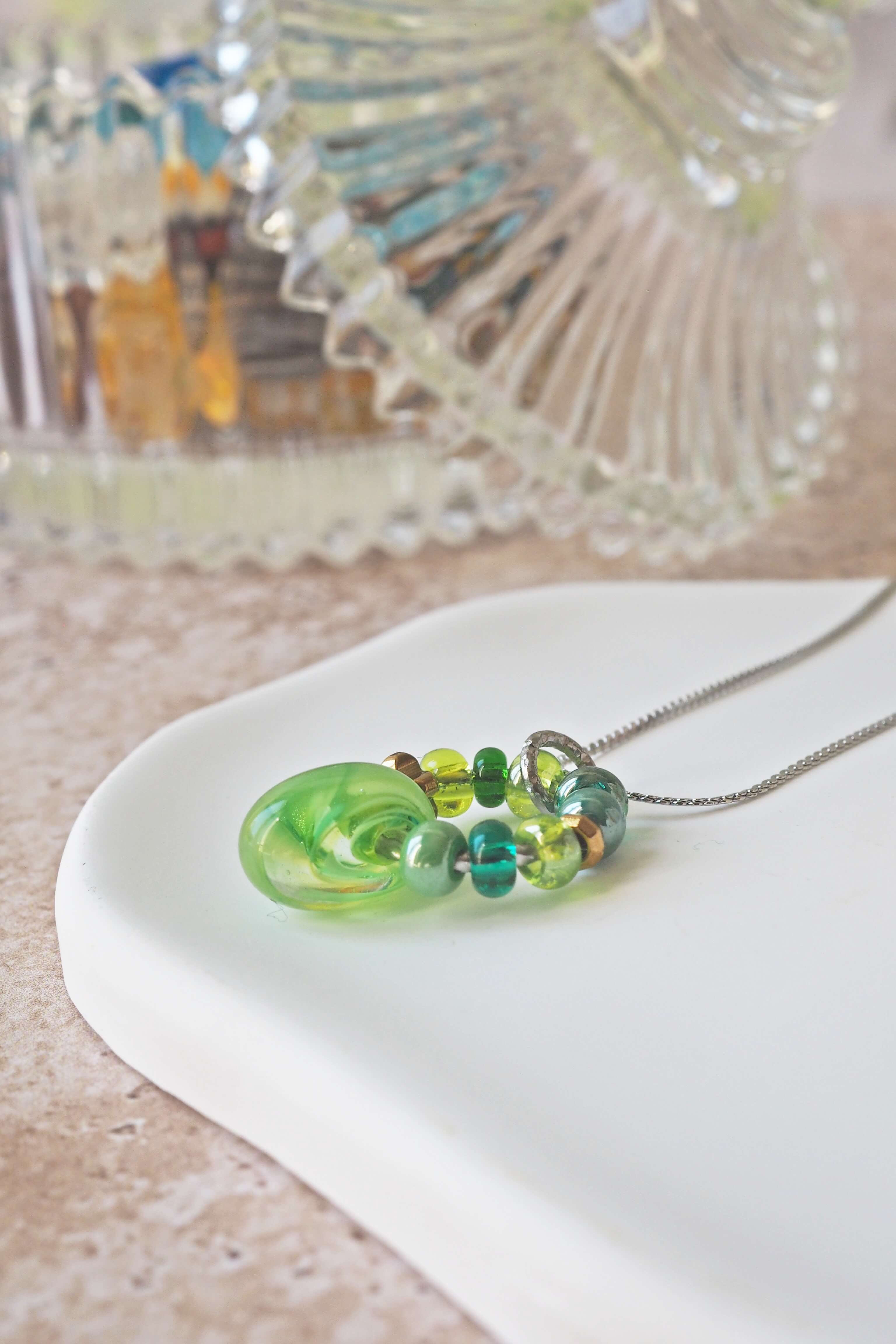 philomene bijoux collier paulette goutte verre filé murano artisanal unique coloré perles anneau simple (29)